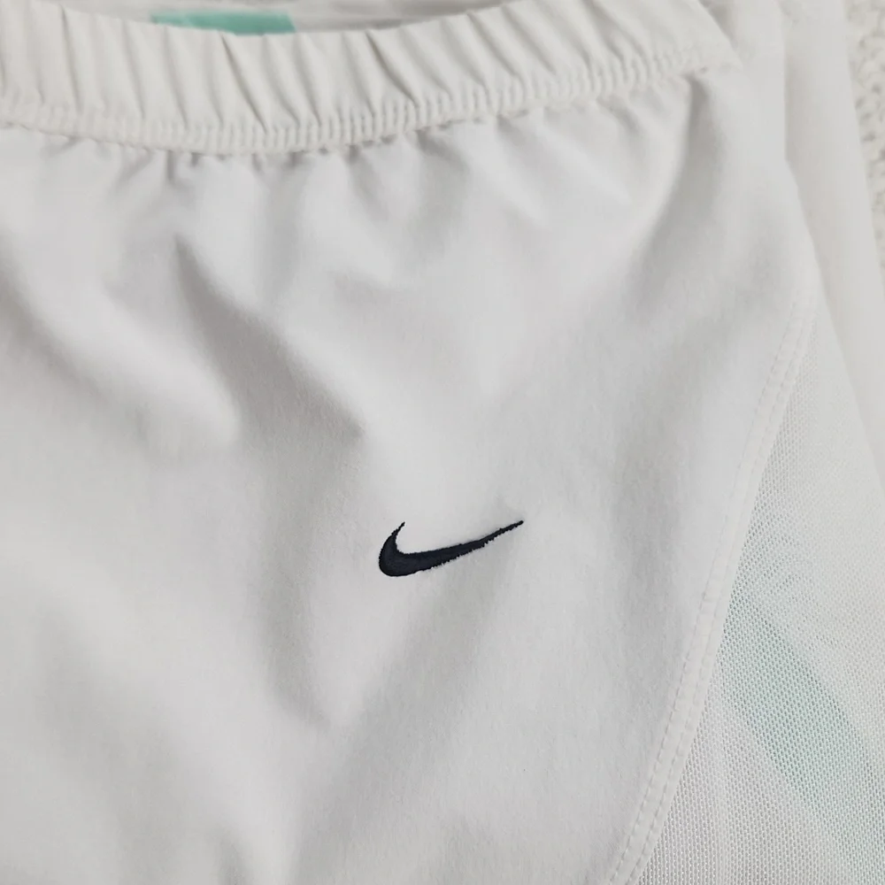 Nike White Skort with Mint Green Aqua Accents - Picture 10 of 10